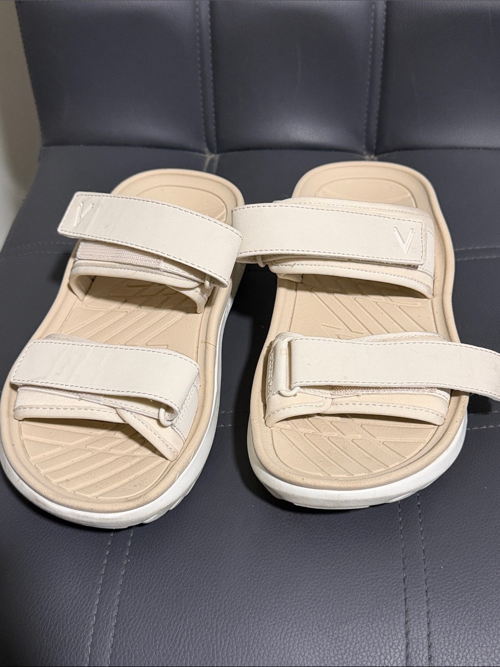 Women’s Vionic Renewal Recovery Sandals Size 7